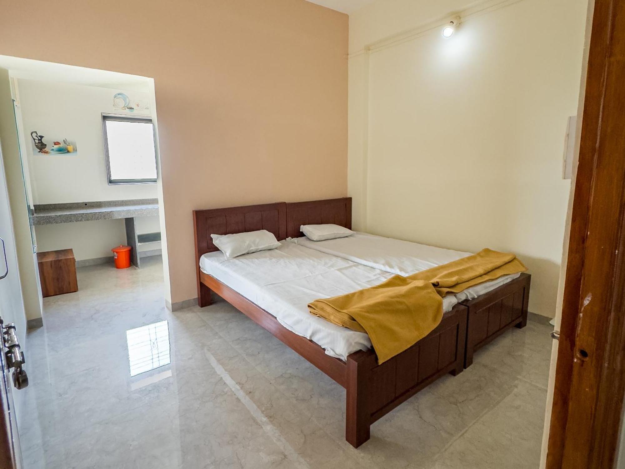 Punekar Bhavan Akalkot Chambre photo