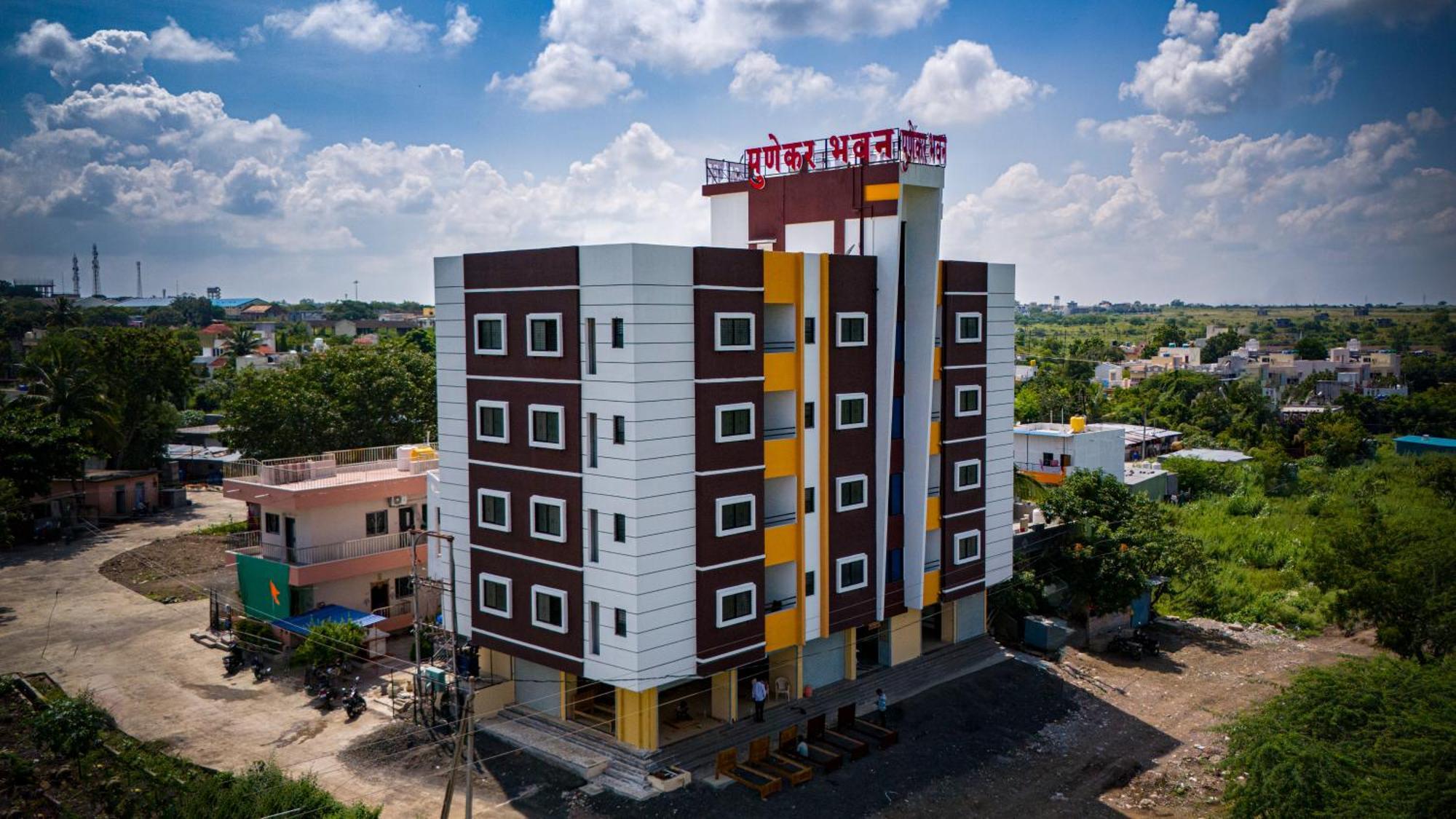 Punekar Bhavan Akalkot Extérieur photo